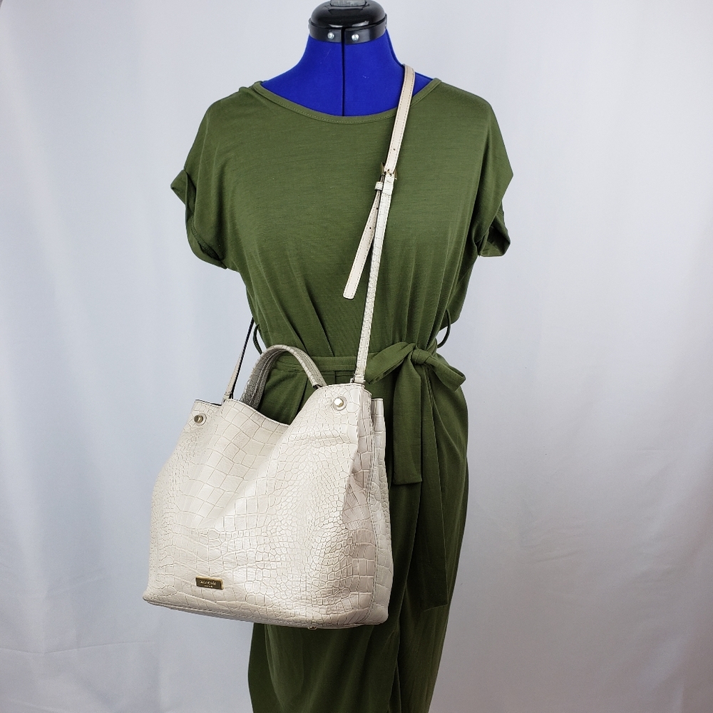 Kate Spade Bucket Bag - Picture 9 of 9